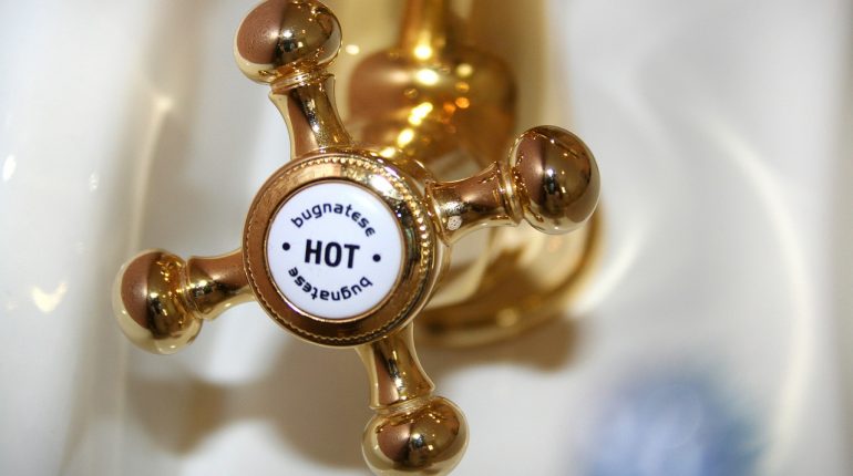 robinet d'eau chaude