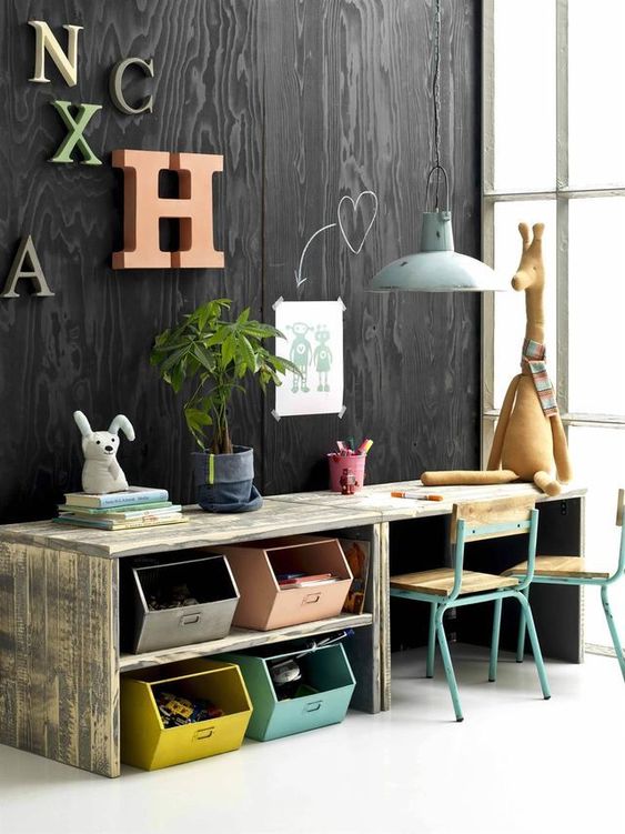 chambre-enfant-rangements-bureau